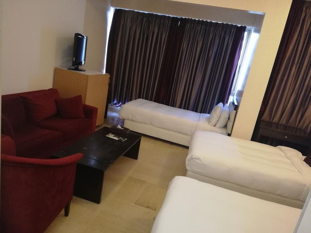 Bliss 3000 Furnished Studios Beirut Bagian luar foto