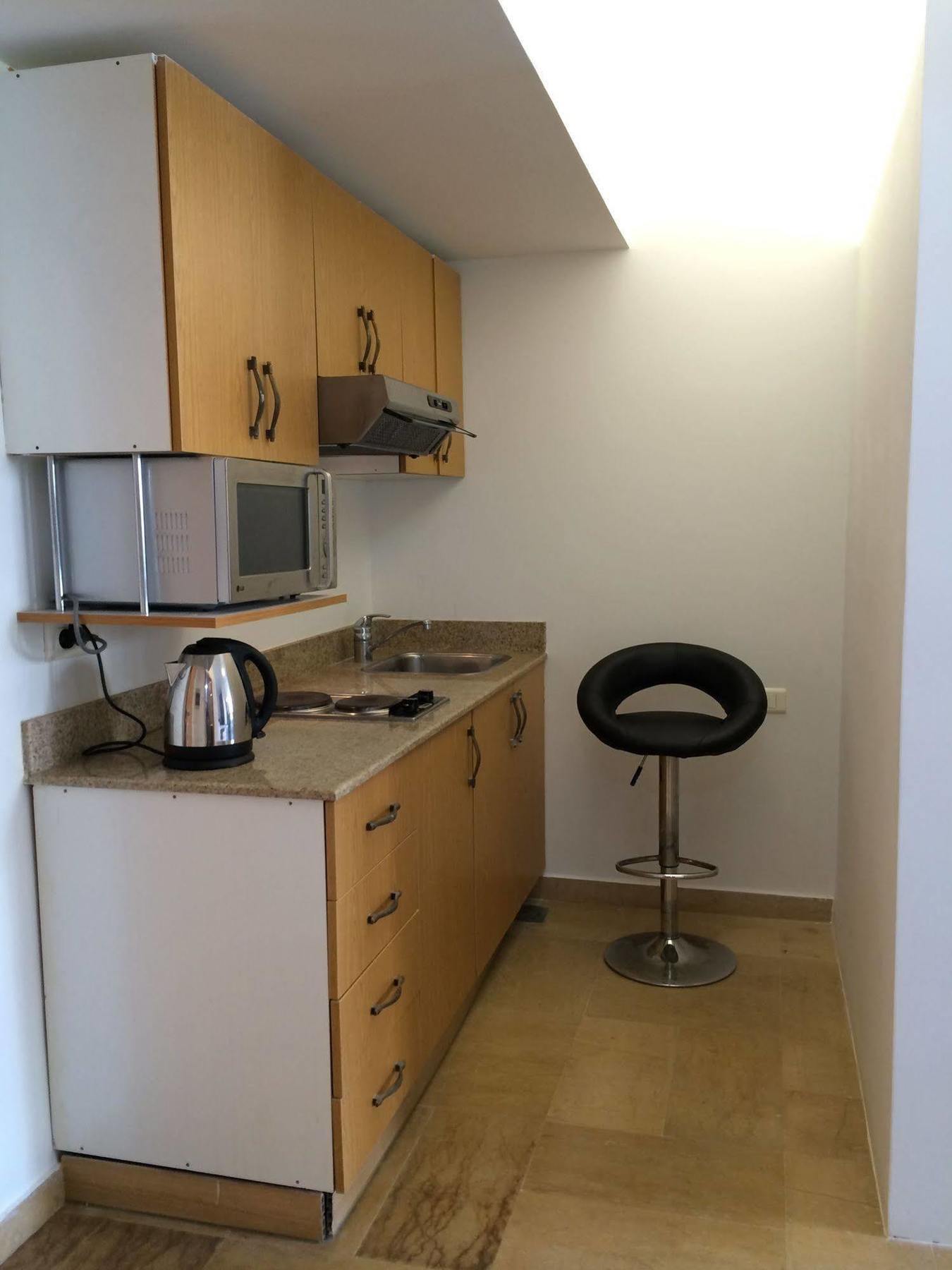 Bliss 3000 Furnished Studios Beirut Bagian luar foto