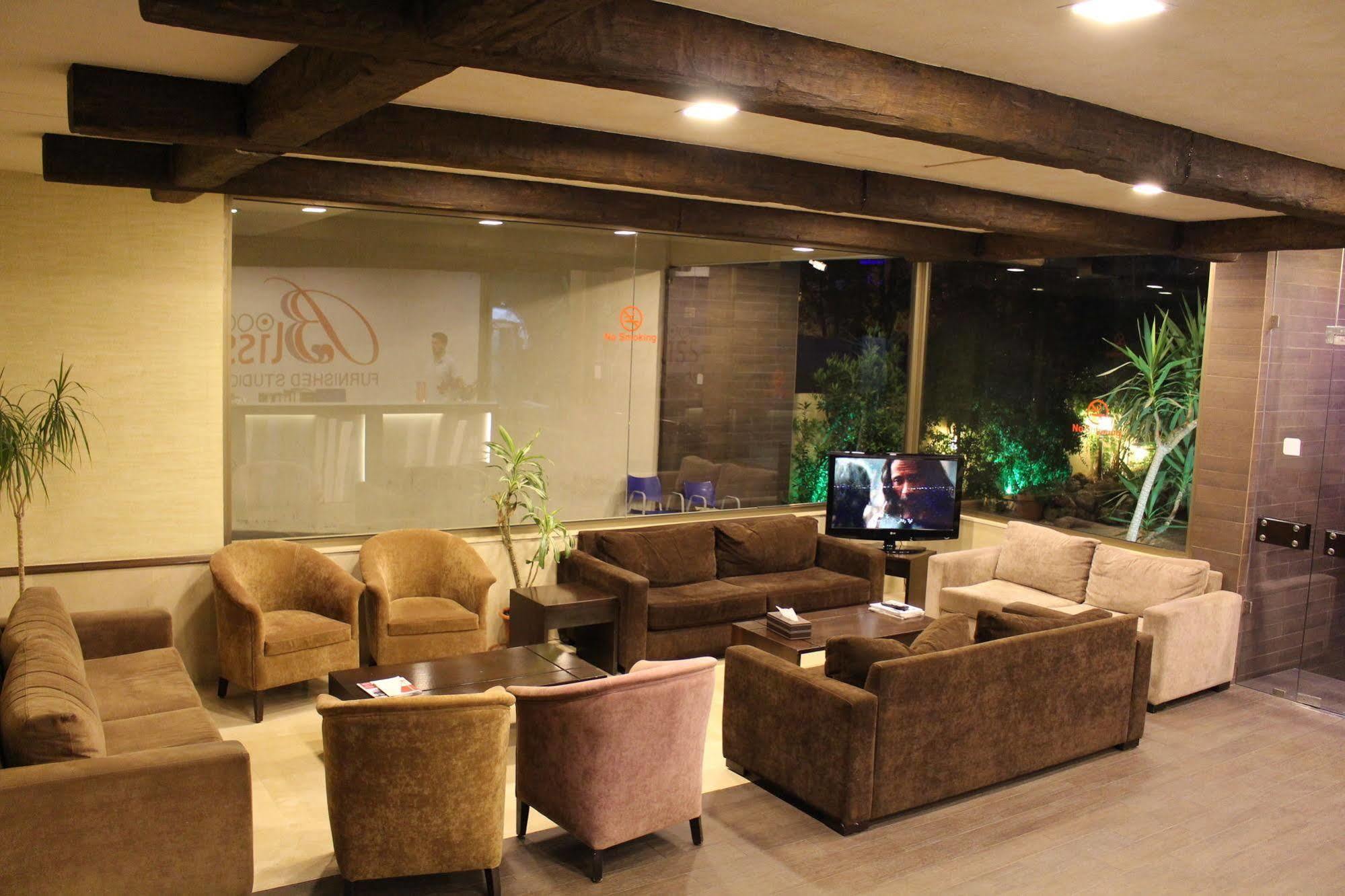 Bliss 3000 Furnished Studios Beirut Bagian luar foto